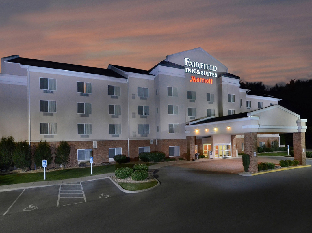 Fairfield Inn & Suites Roanoke Hollins/I-81主图
