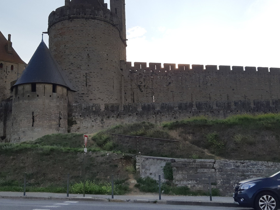 阿拉贡酒店主图