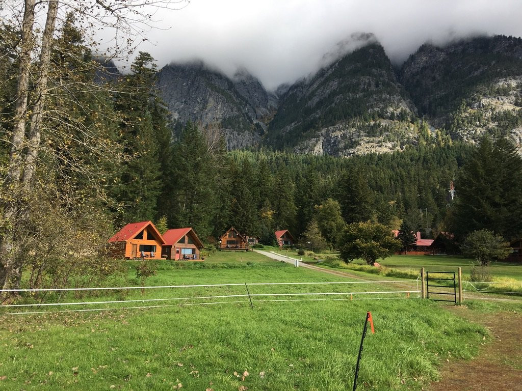 Tweedsmuir Park Lodge主图