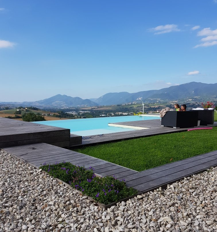 Serre Alte Landscape Luxury Rooms主图