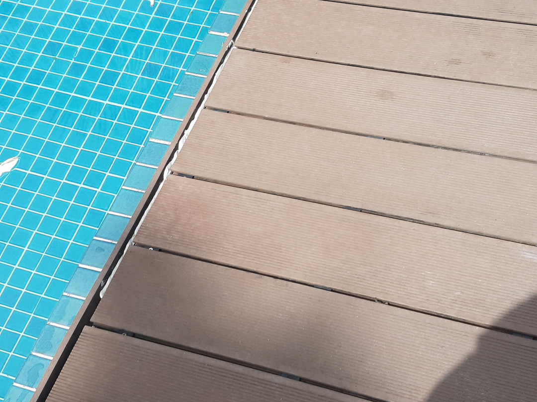 罗勇X2度假村主图