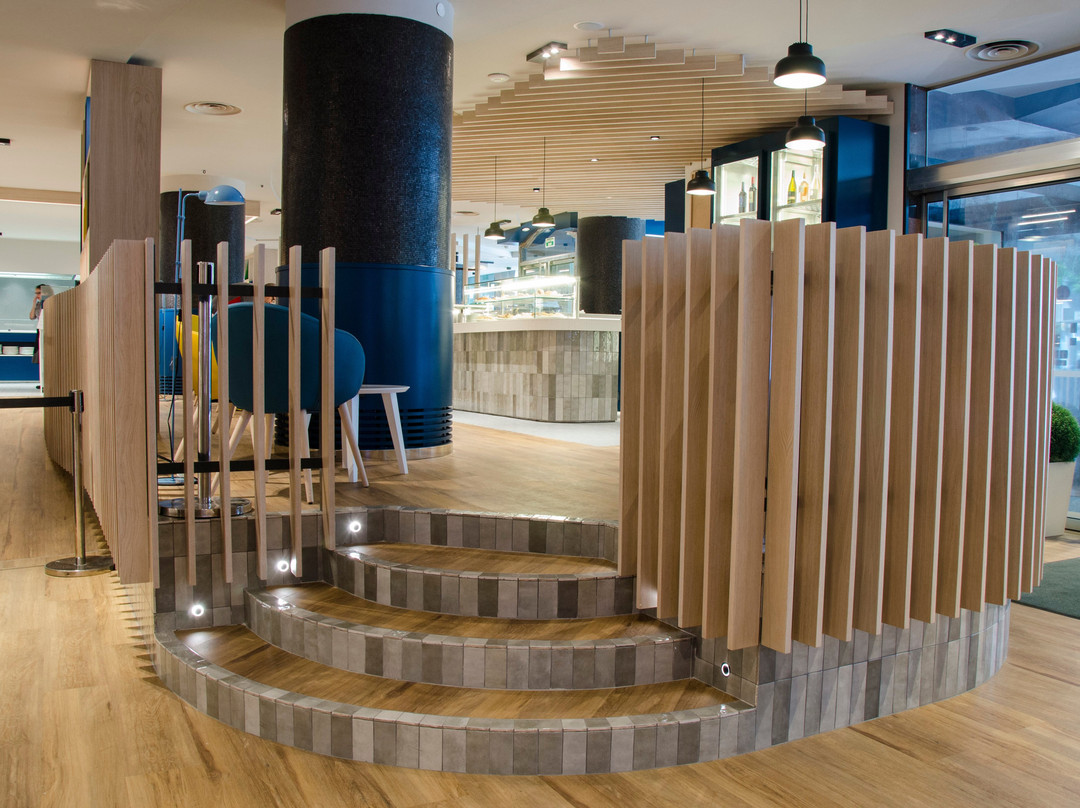 Suites Plaza Hotel & Wellness主图