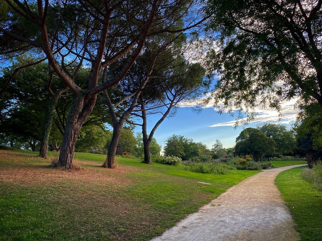 Parc floral de la Roseraie-普瓦捷必去景点
