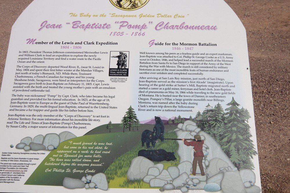 Painted Rock Petroglyph Site-Gila Bend必去景点