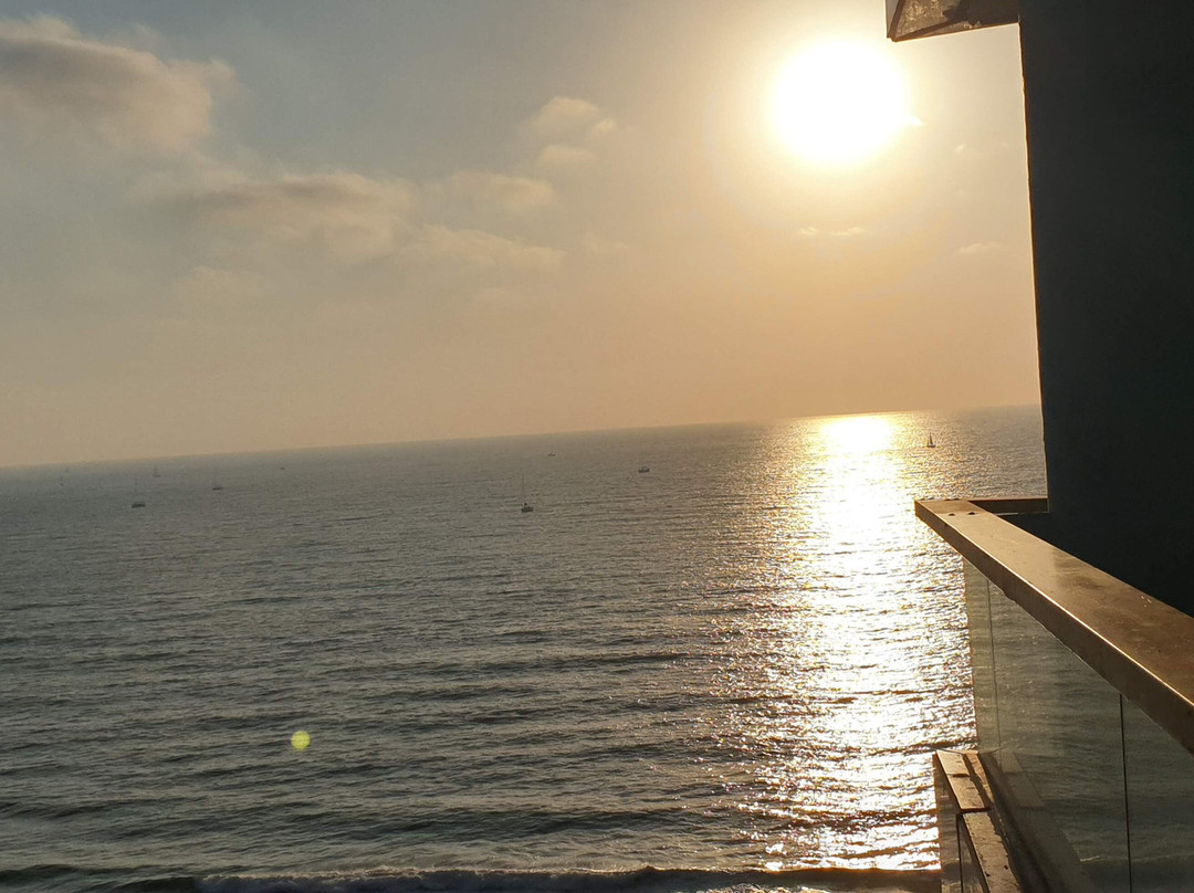 Okeanos Suites Herzliya by Herbert Samuel主图