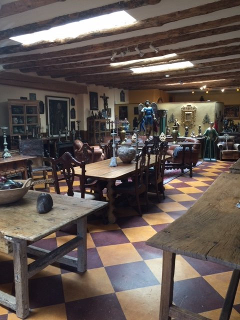 Ranchos Antique Furnishings景点图片