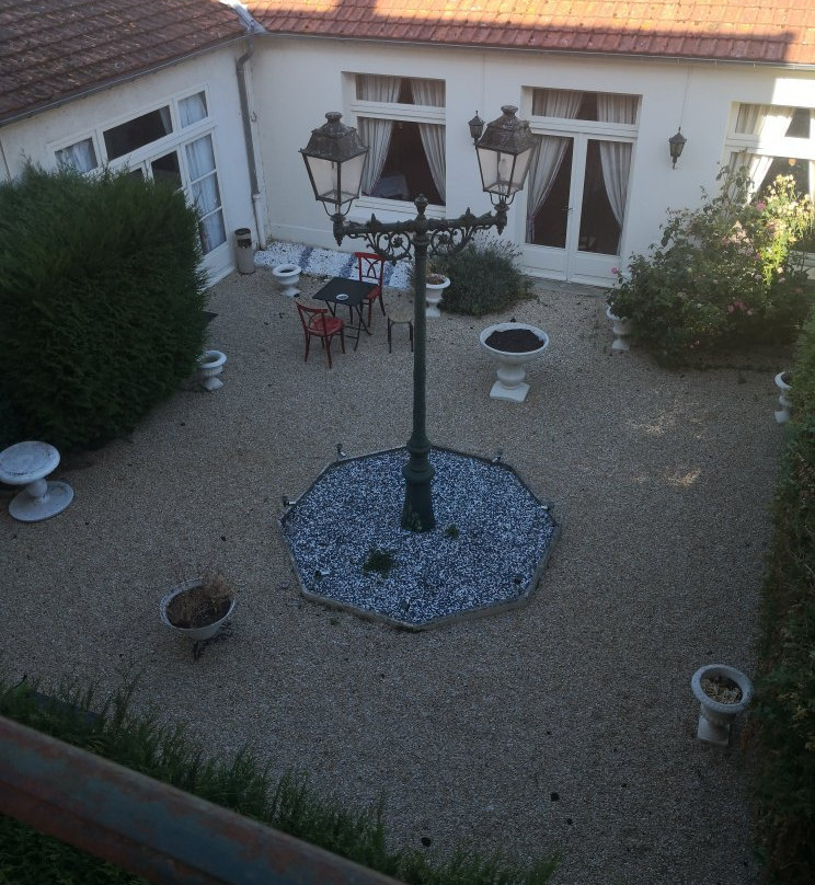 科洛池酒店主图