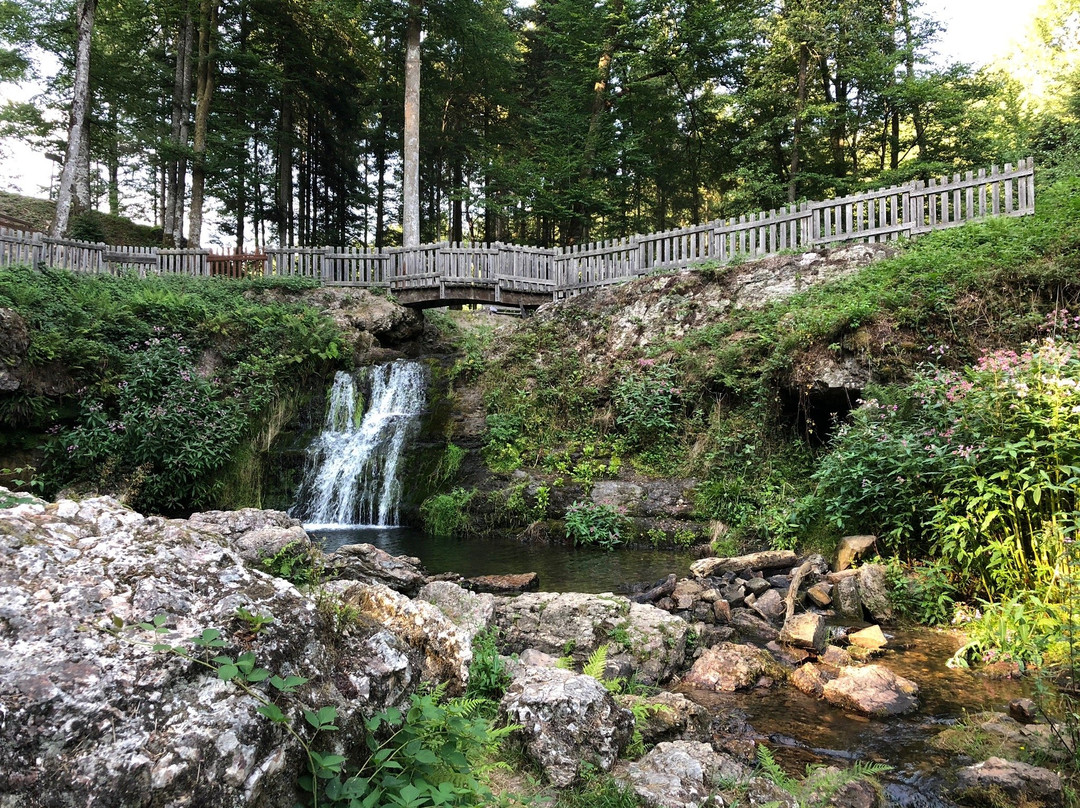 Cascade Du Gué Du Saut景点图片
