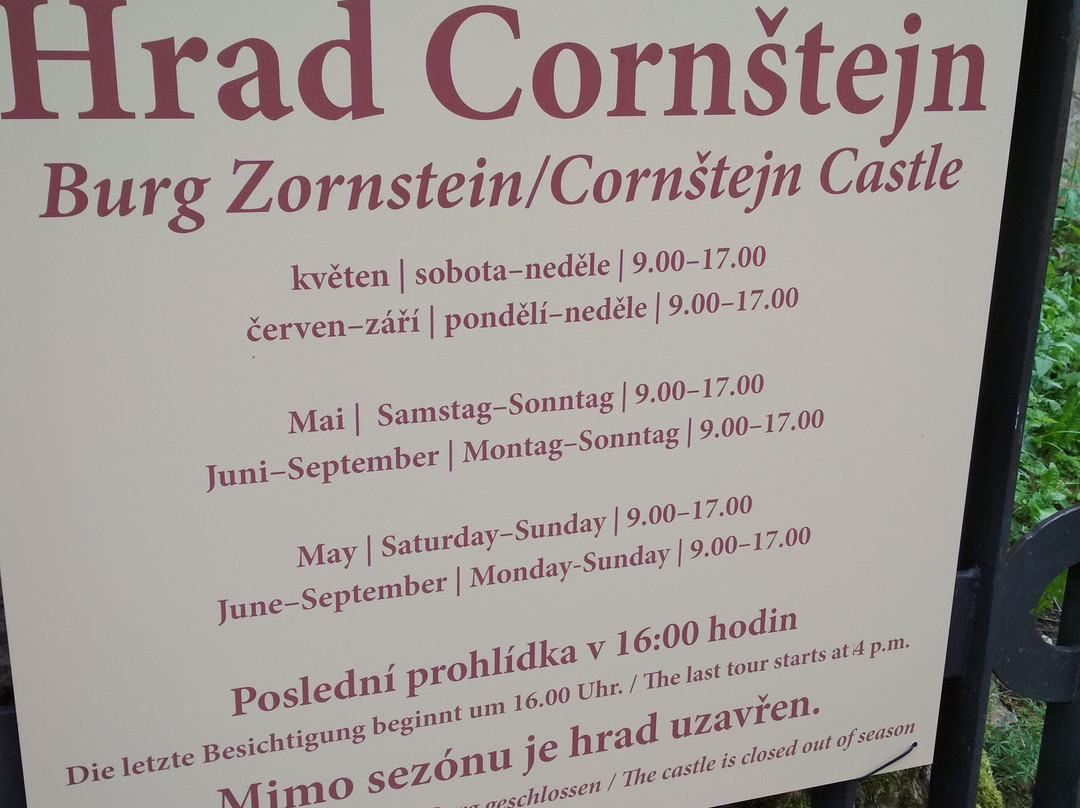 Zricenina Hradu Cornstejn-Bitov必去景点