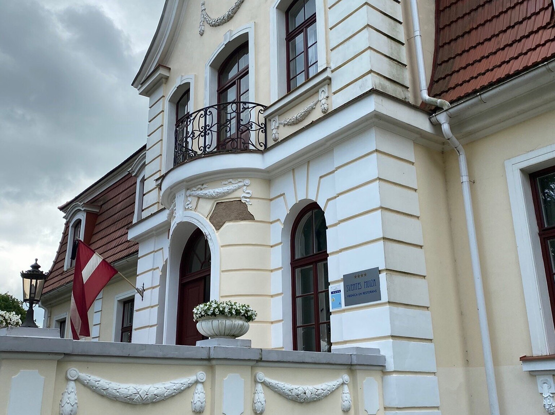 Svente Manor and the Museum of Military Vehicles-Daugavpils必去景点