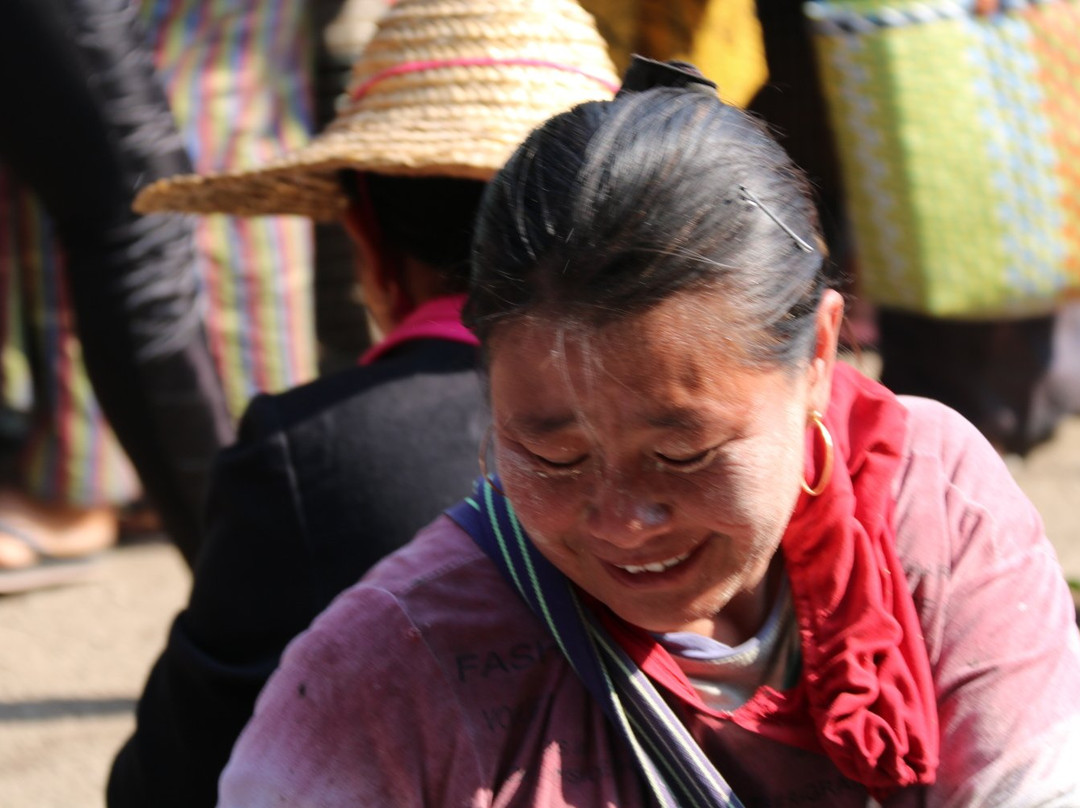 Mine Thauk Market-Nyaungshwe必去景点