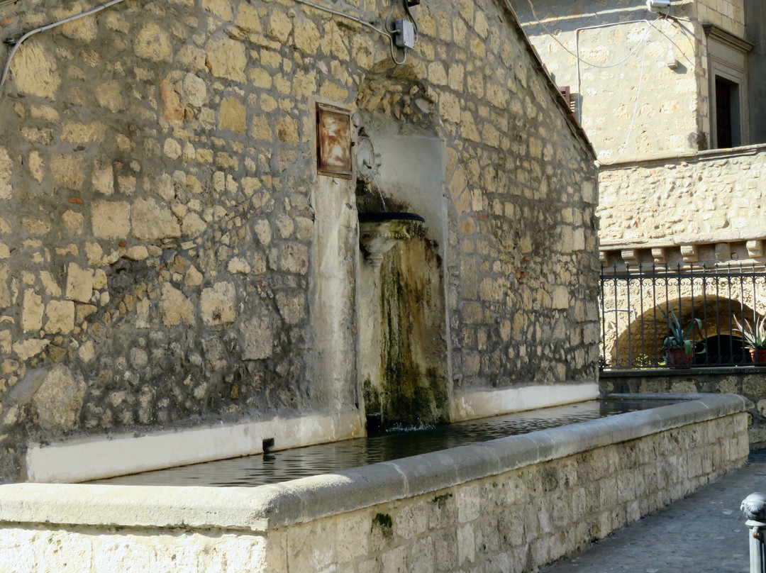 Torre Barucci-塔尔奎尼亚必去景点