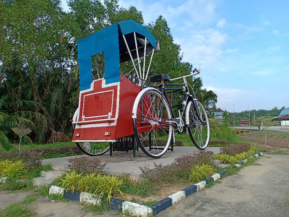 Beca Gergasi Muar-麻坡必去景点