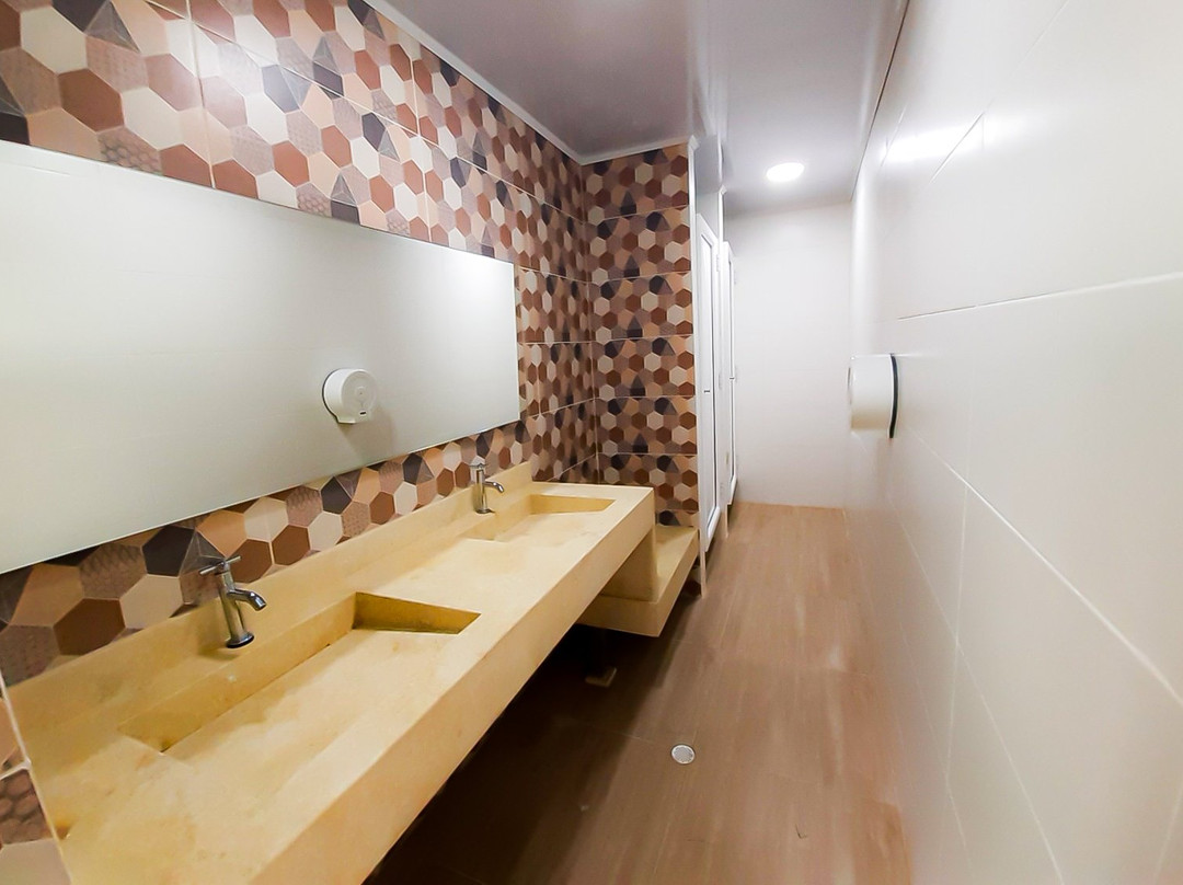 Hotel Victoria Plaza Millenium主图