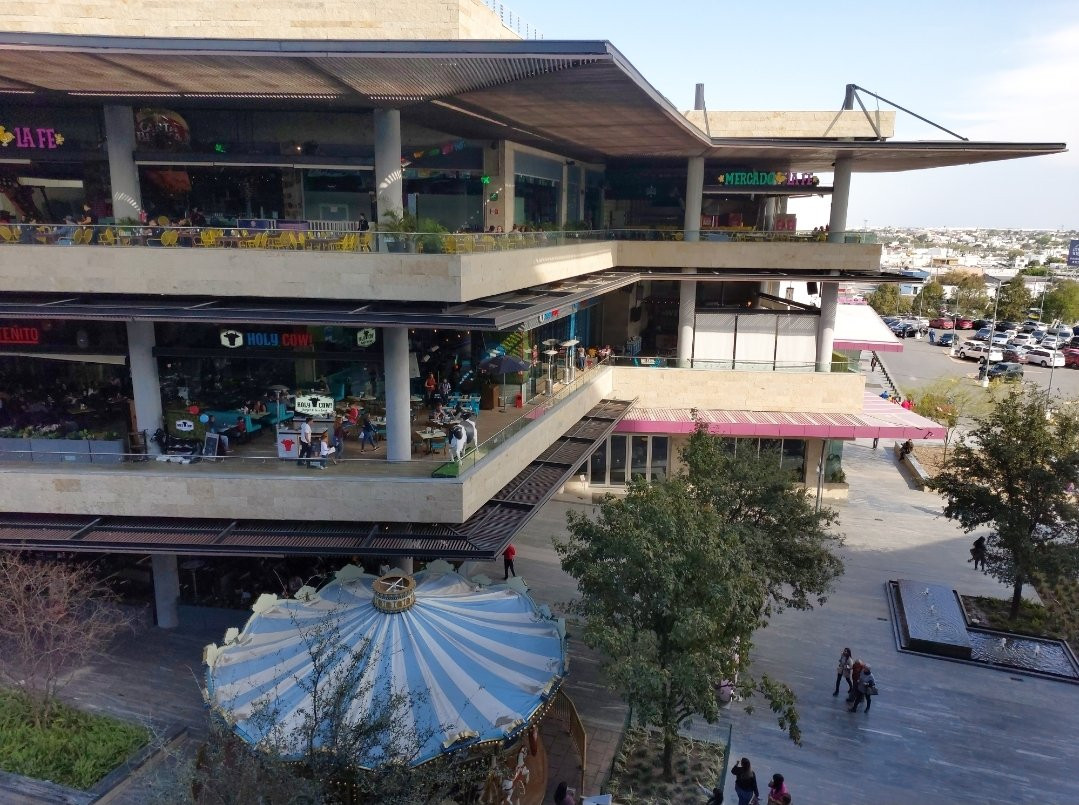 Paseo La Fe-San Nicolas de los Garza必去景点