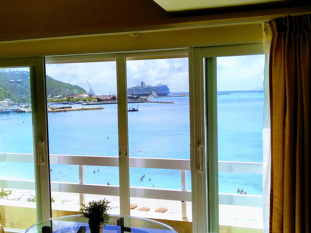 Horizon View Beach Hotel主图