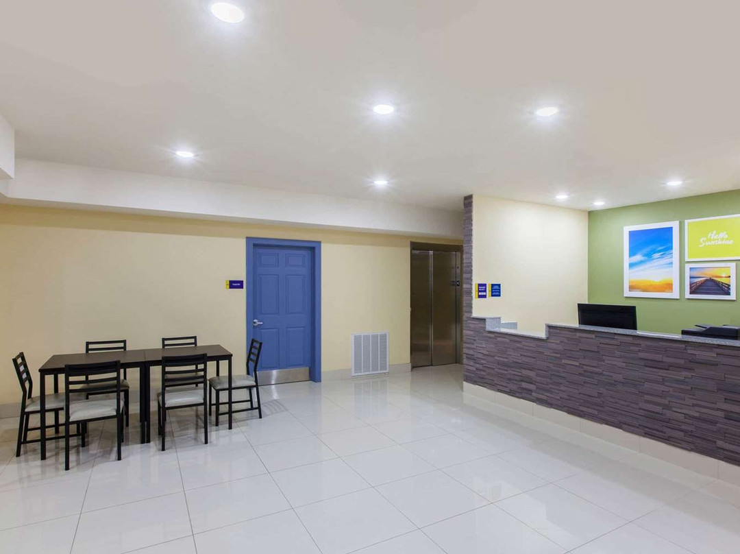 Days Inn by Wyndham Baton Rouge Airport主图