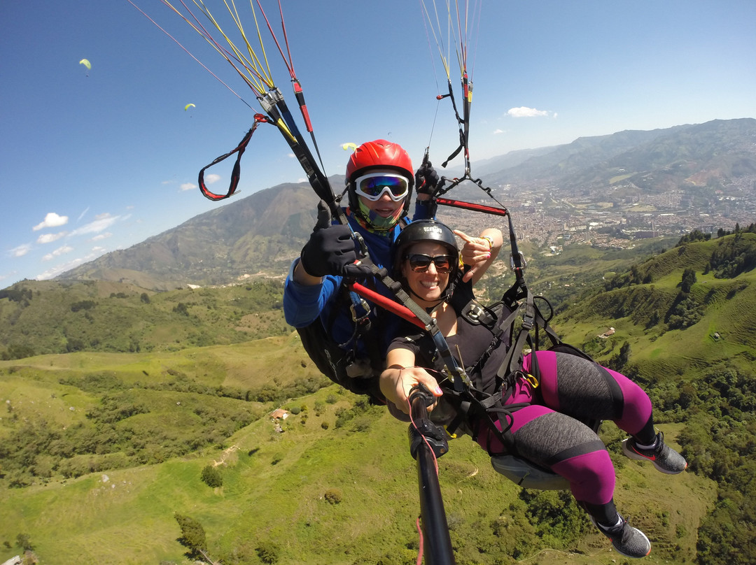 Paragliding Medellin景点图片