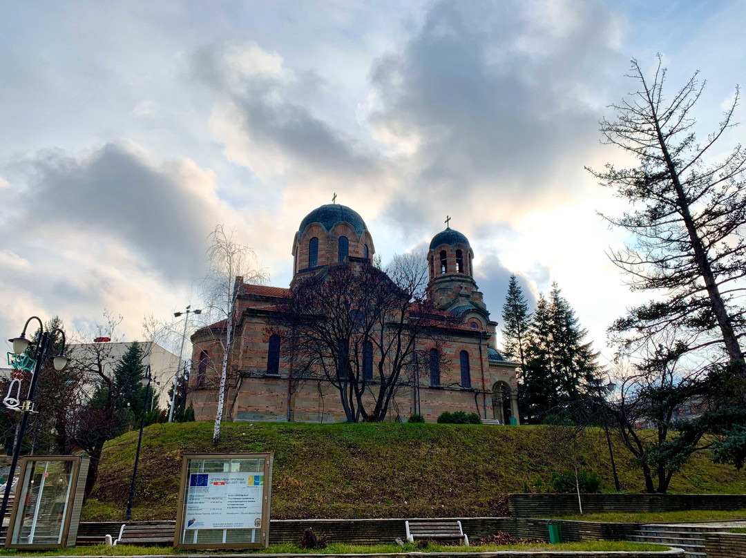 Church of St. Arch. Michael-Veliki Preslav必去景点