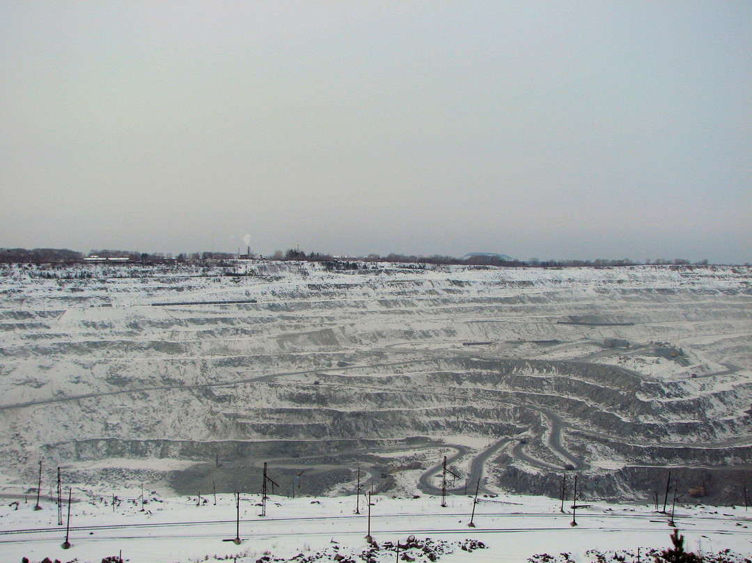 Asbestos Pit. Observation Deck-Asbest必去景点