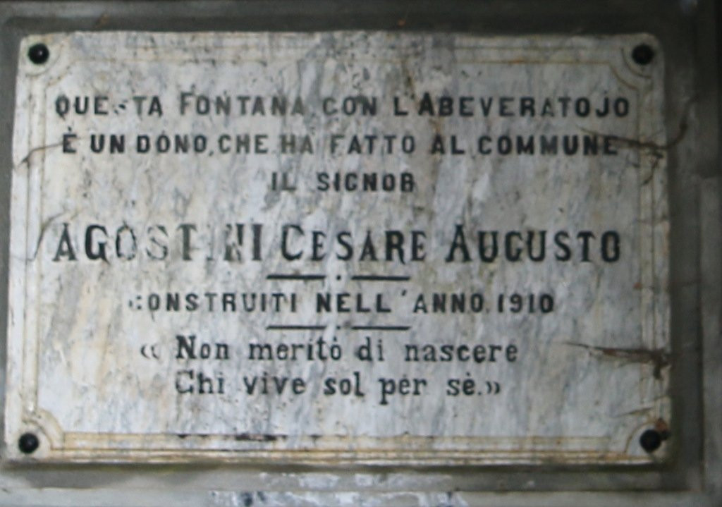 Fontaine de Serpentina-Santa-Maria-Poggio必去景点