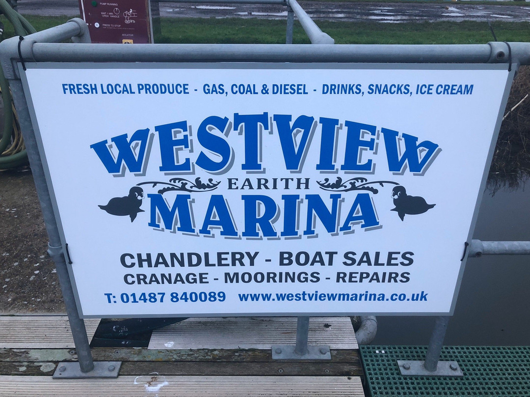 Westview Marina-Earith必去景点
