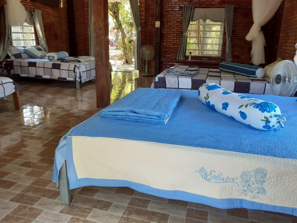 Adventure Trek Logde主图