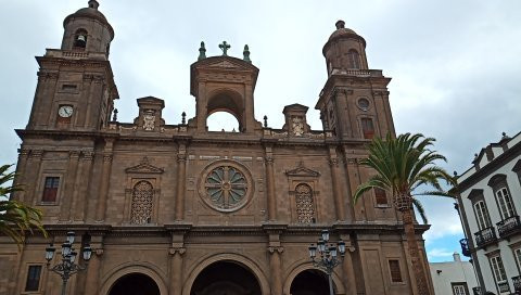 Iglesia de Santiago de los Caballeros景点图片