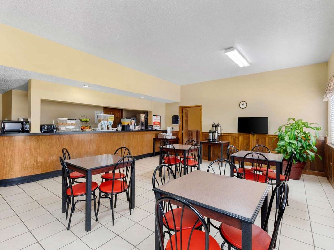 Red Roof Inn Nacogdoches主图