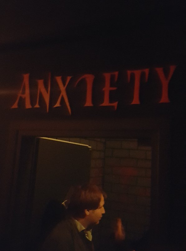Closed Inside景点图片
