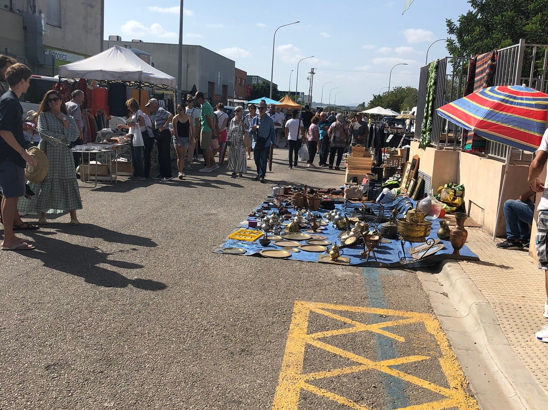 Consell Flea Market景点图片