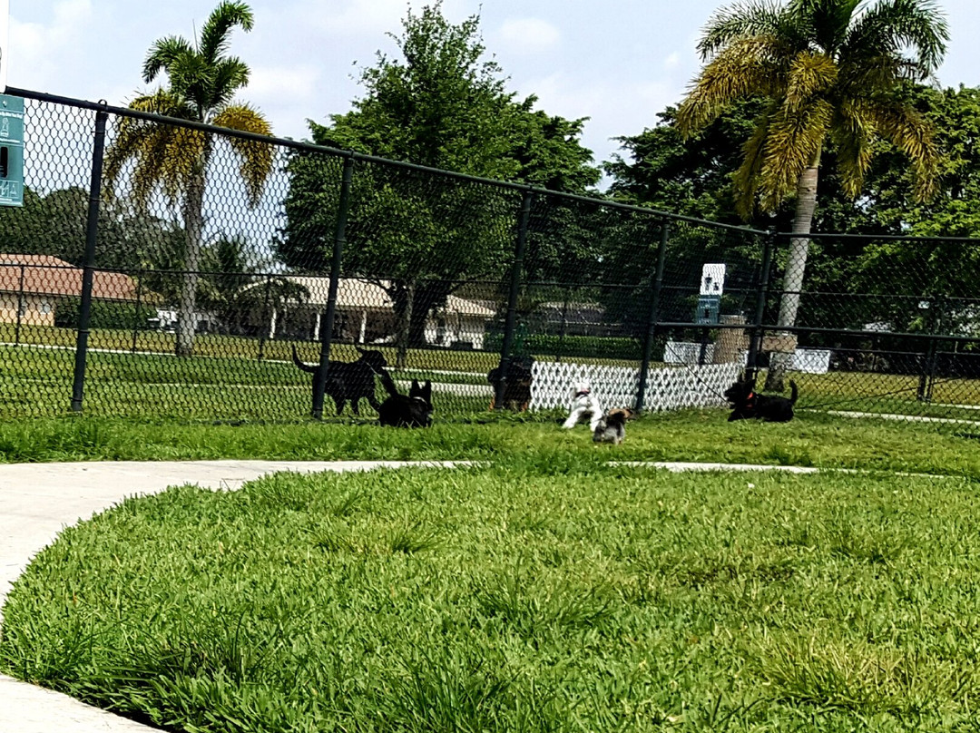 North Lauderdale旅游景点-Gary B. Jones Park for People and Pups
