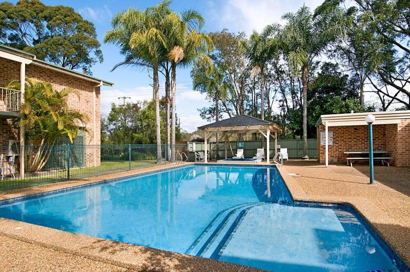 品质客栈柳树丛主图