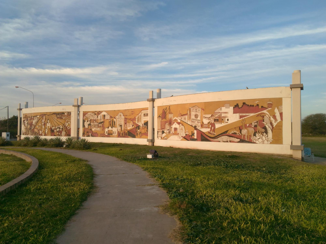 Mural del Centenario景点图片