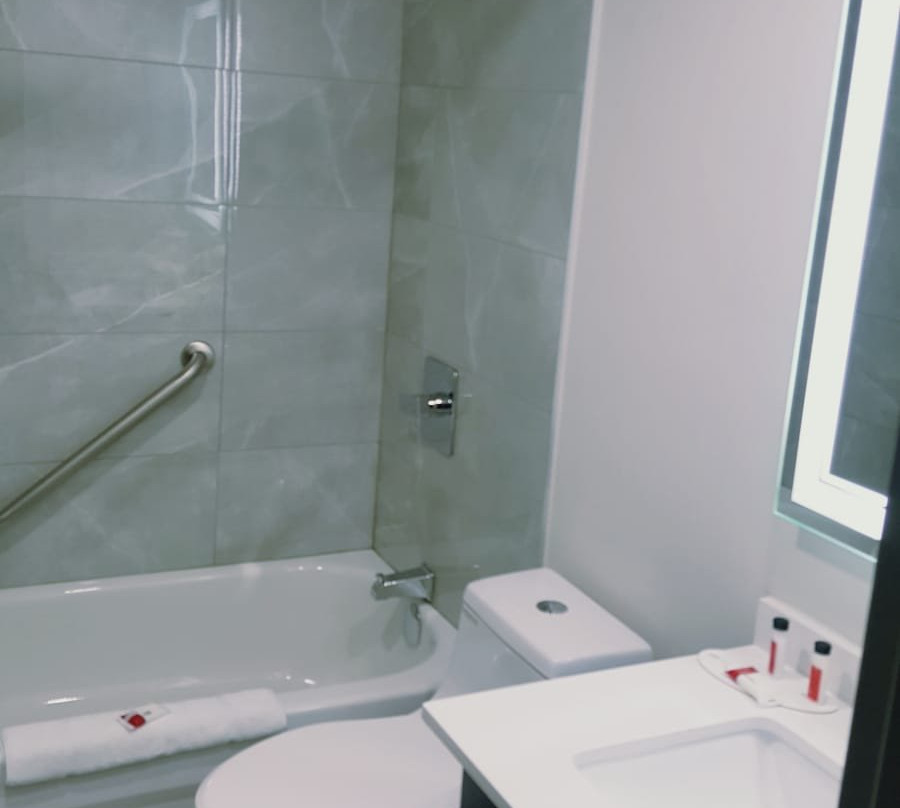 Super 8 by Wyndham Sarnia on主图