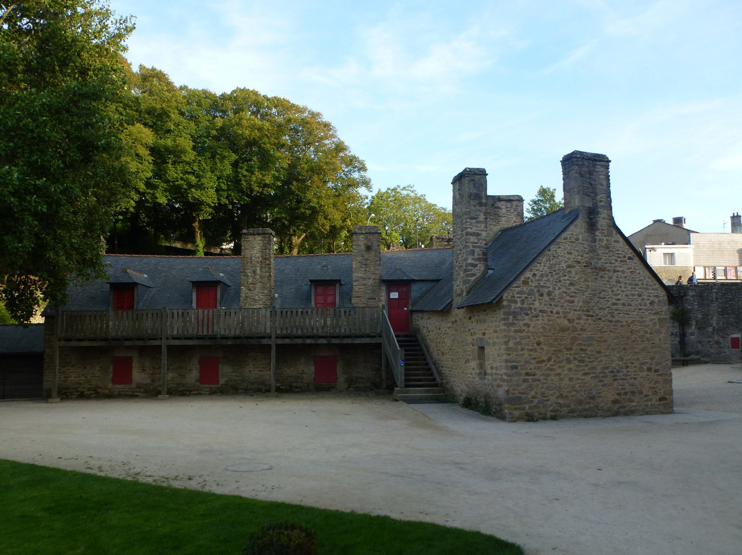 Les Lavoir de la Garenne-瓦讷必去景点