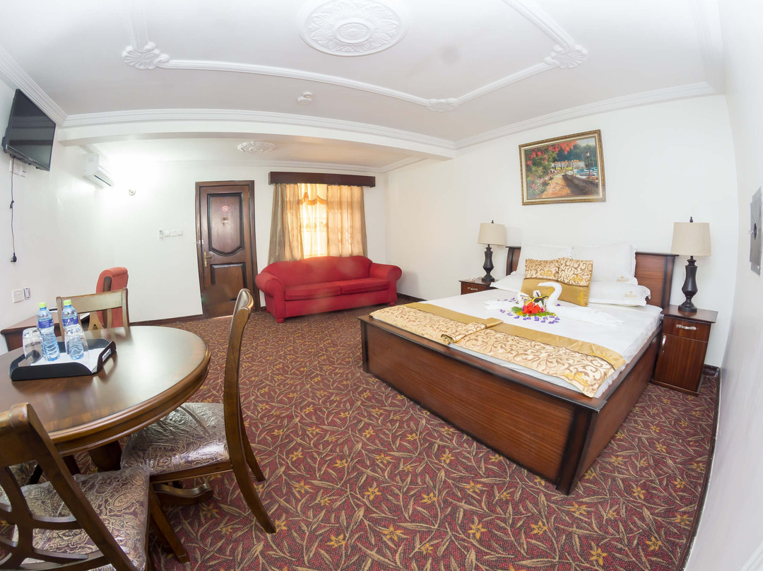 Royal Elmount Hotel主图