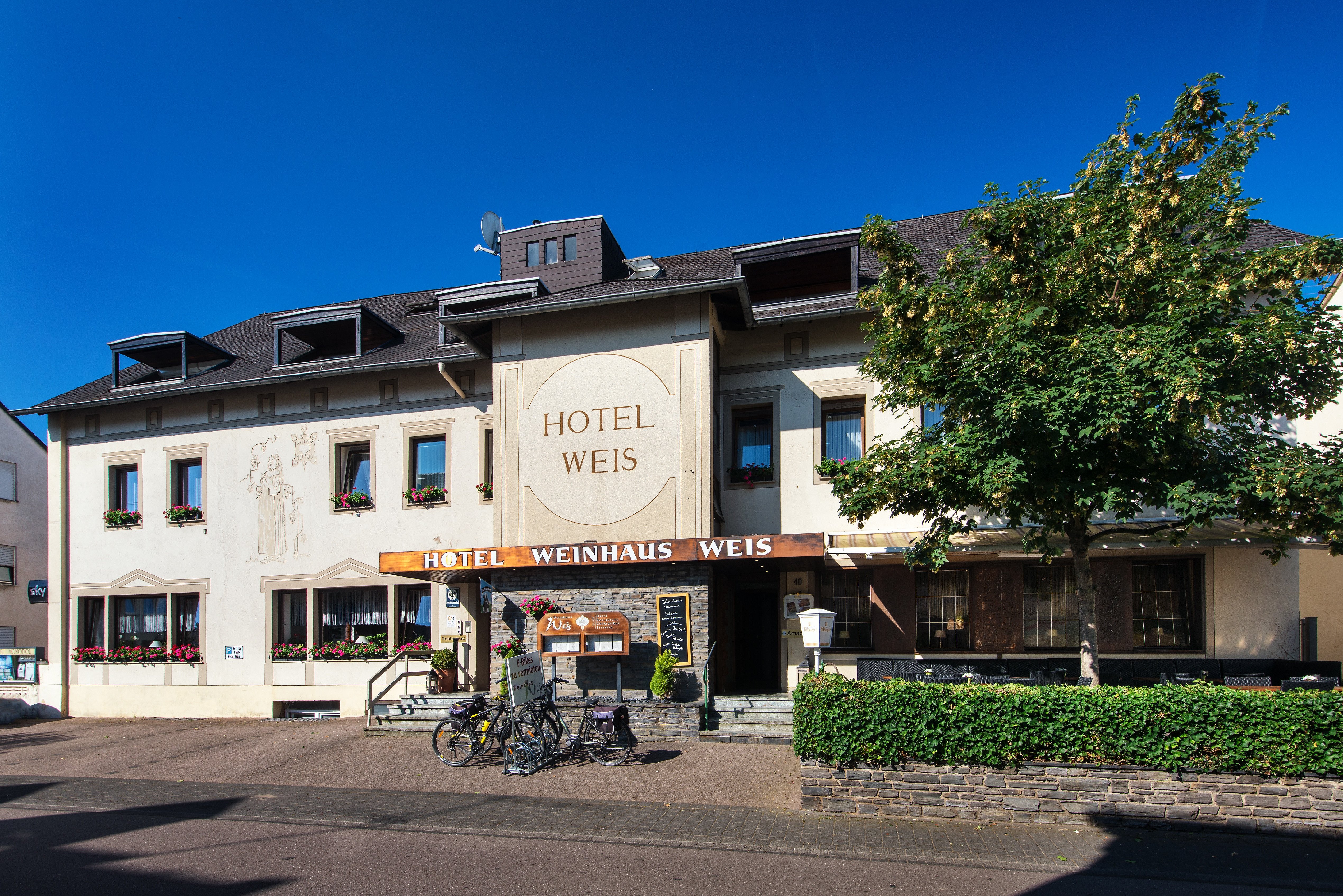 Hotel Weinhaus Weis-官方