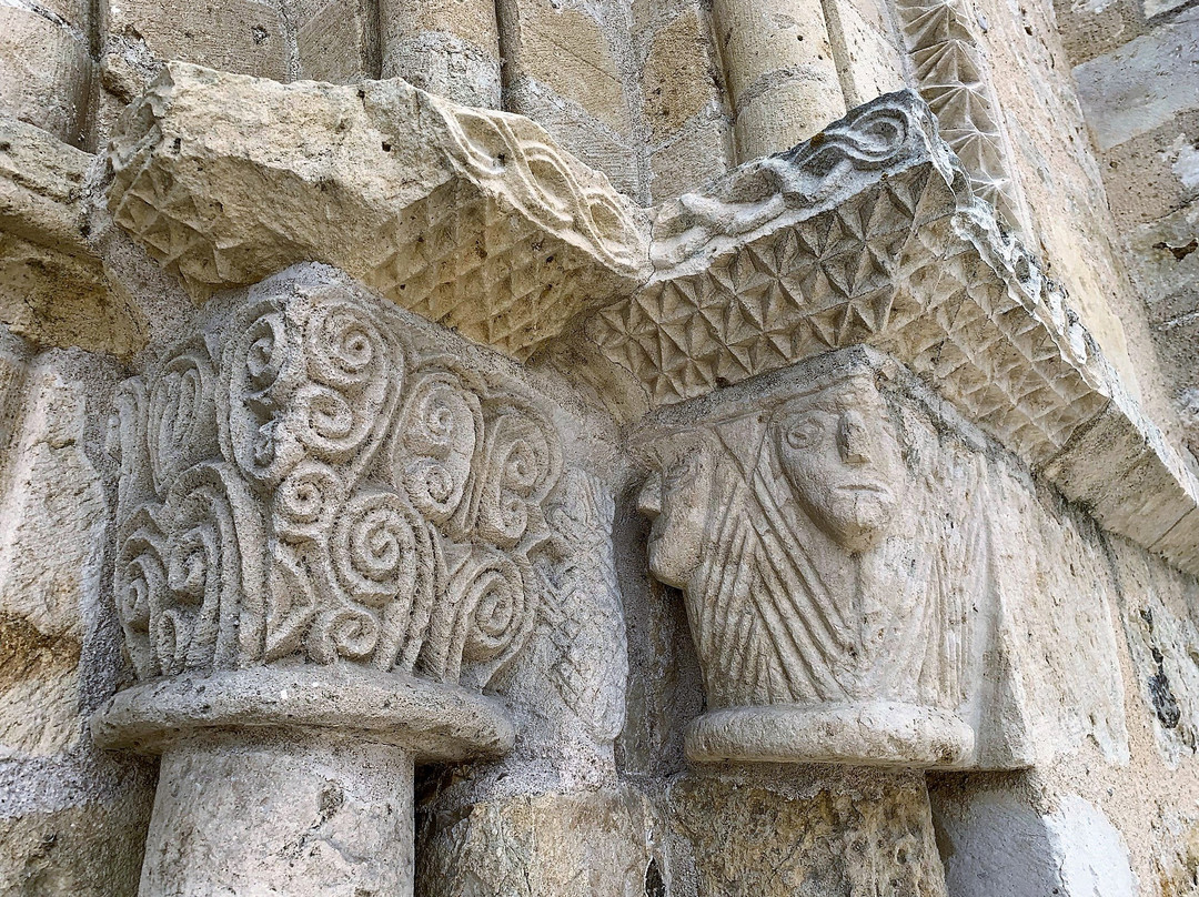 Eglise Saint-Gaudent-Sommieres-du-Clain必去景点