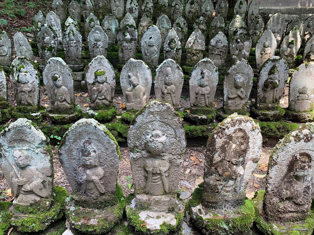 Nihyaku Jizo-盐尻市必去景点