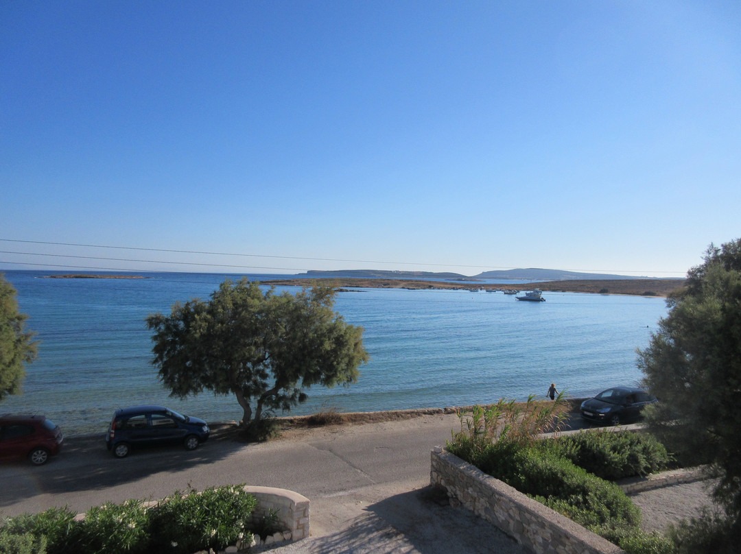 Roussos Beach Hotel主图