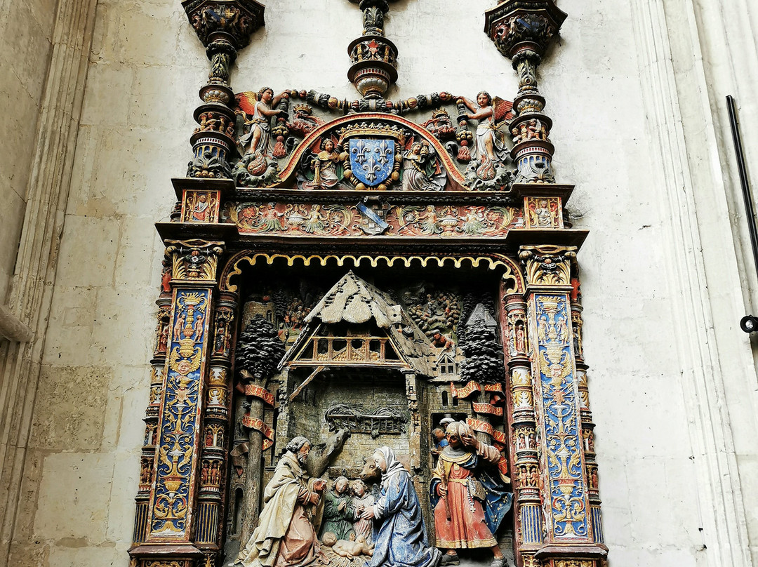 Saint Vulfran Collegiate Church-Abbeville必去景点