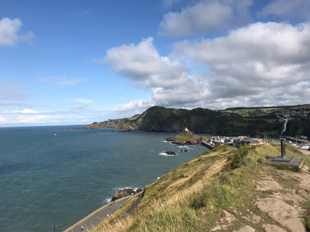 Capstone Hill-伊尔弗勒科姆必去景点