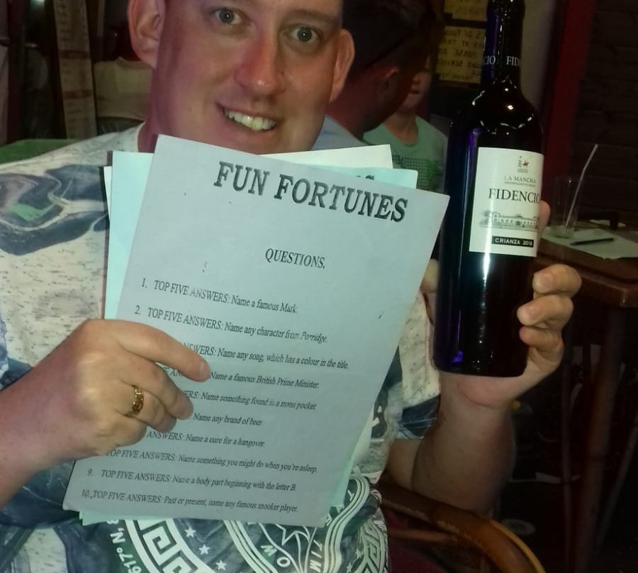 Paco's CRAZY HORSE BAR.-Ca'n Picafort必去景点