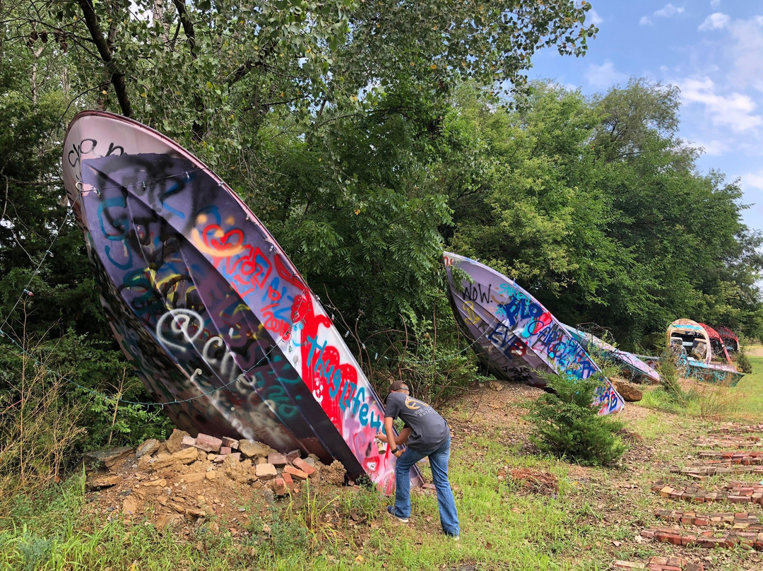 Truckhenge-托皮卡必去景点