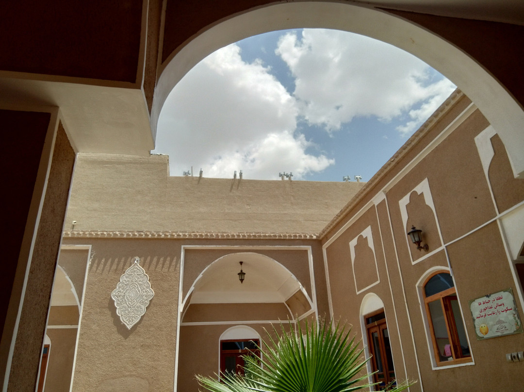 Negaar Varzaneh Traditional Guesthouse主图