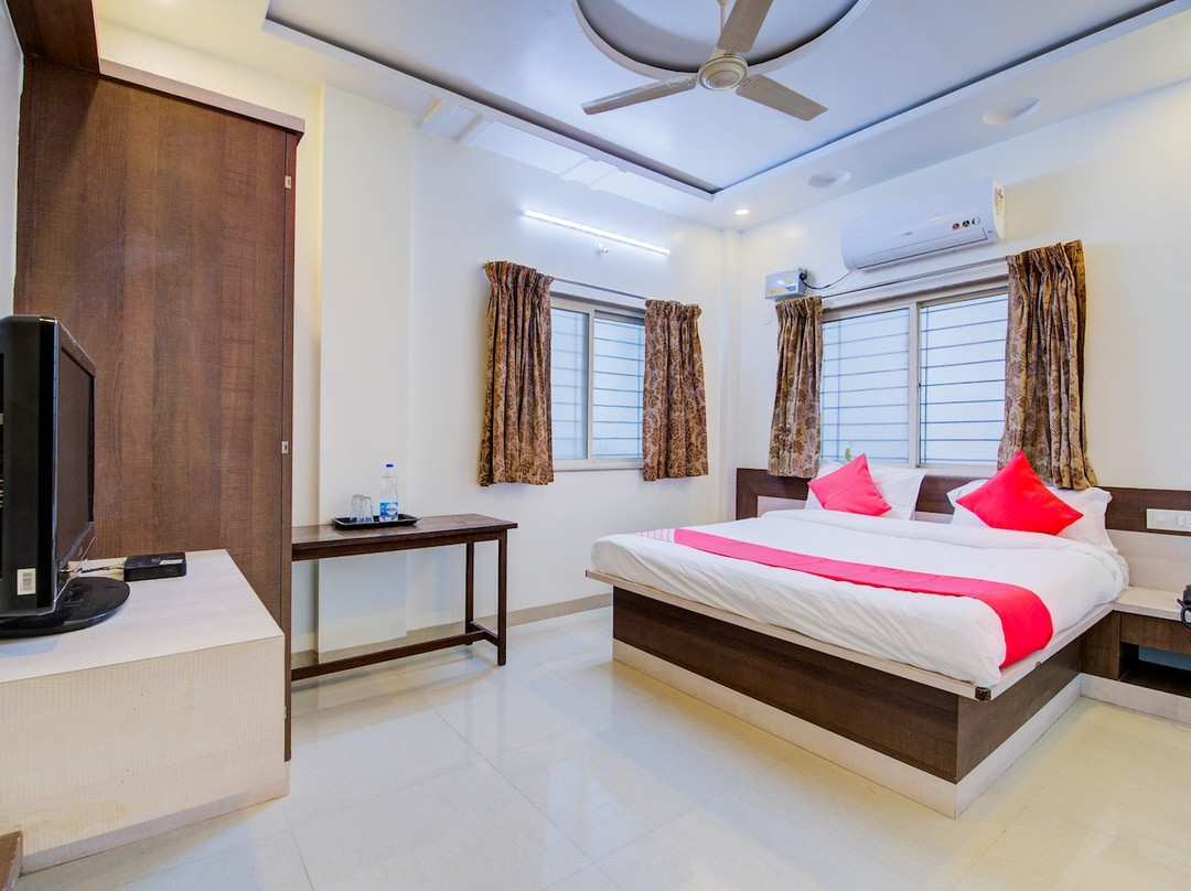 OYO 24125 Hotel Aakash主图