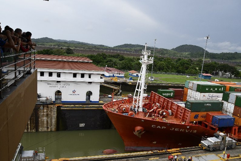 Amber Moon Panama Taxi Service-巴拿马城必去景点