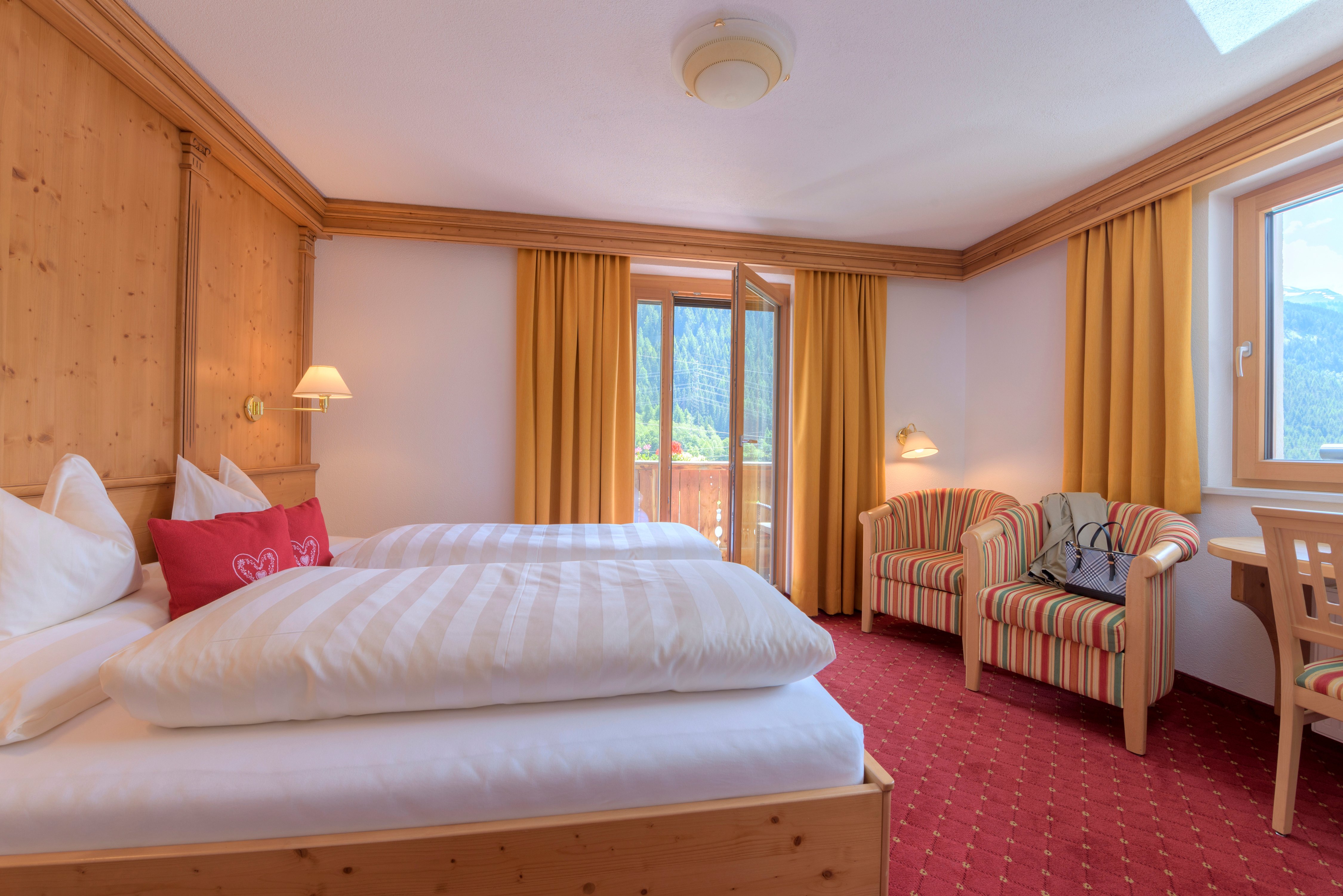 Hotel Traube-官方