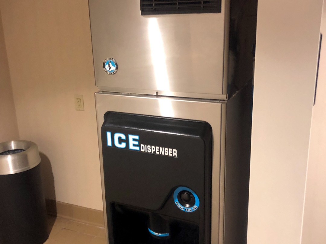 Hampton Inn & Suites Brunswick主图